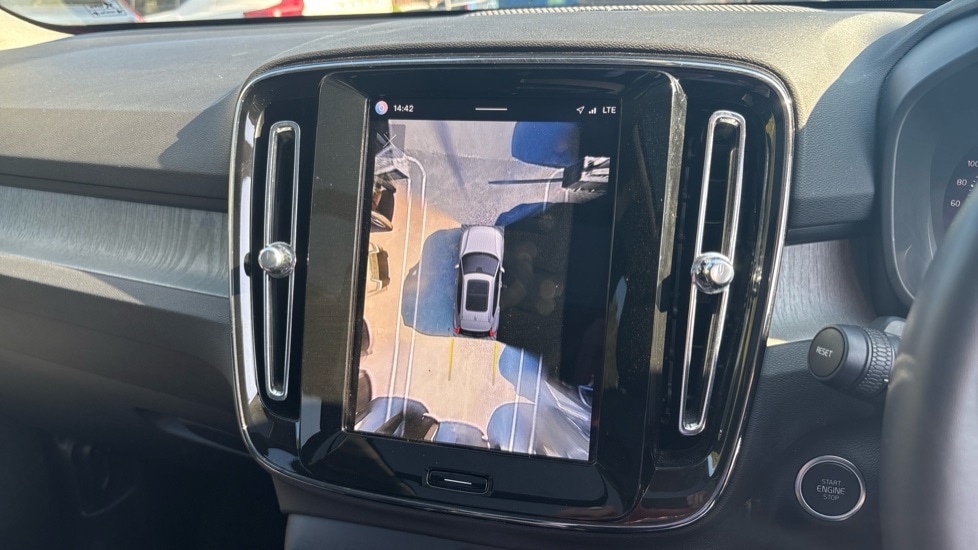 Used Volvo XC40 2025 for sale - 78005268: Photo 19