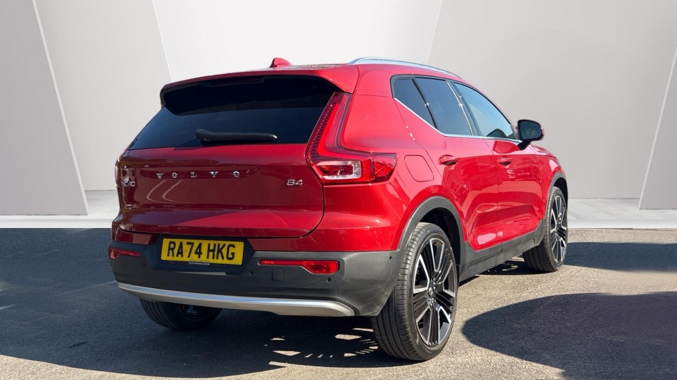 Used Volvo XC40 2025 for sale - 78005268: Photo 2