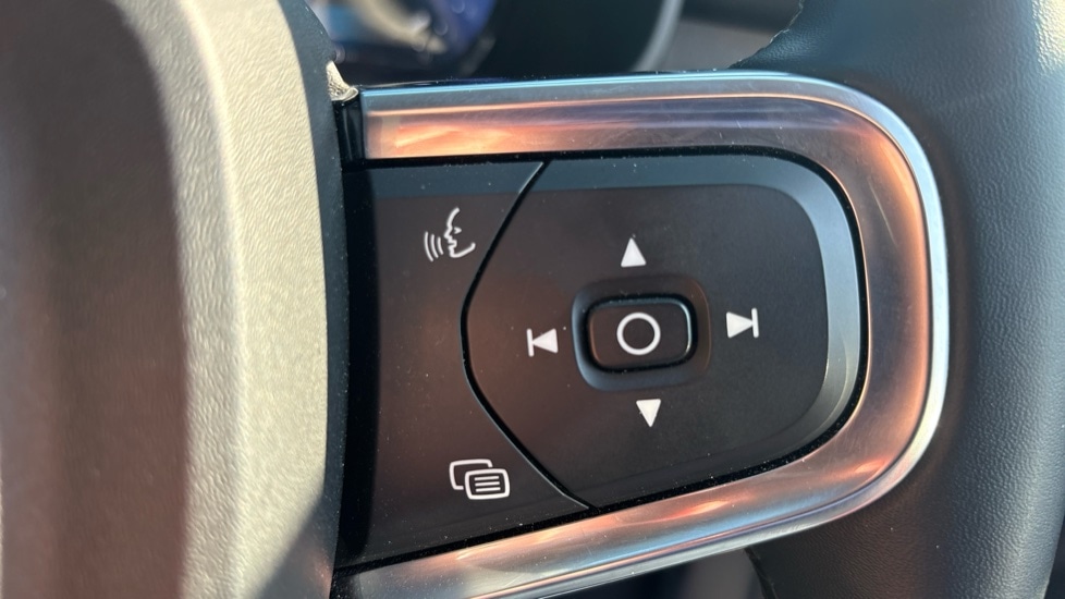 Used Volvo XC40 2025 for sale - 78005268: Photo 22