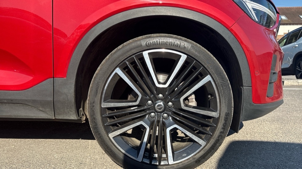 Used Volvo XC40 2025 for sale - 78005268: Photo 9