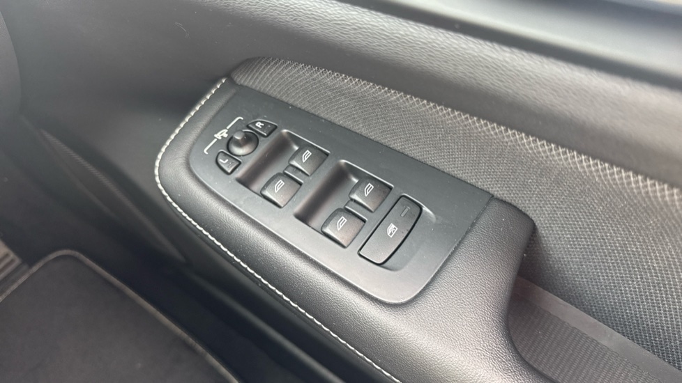 Used Volvo S60 2019 for sale - 78209738: Photo 24