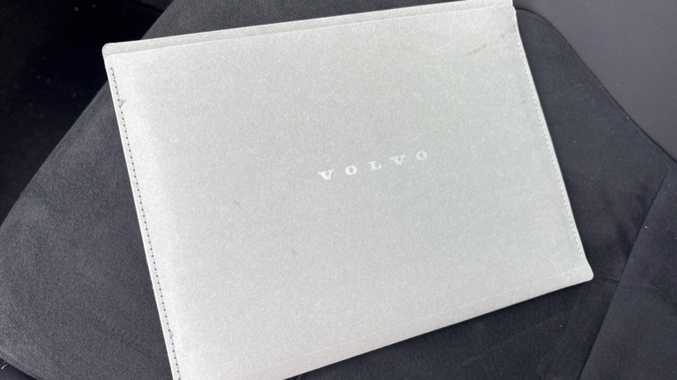 Used Volvo XC40 2025 for sale - 77910879: Photo 15