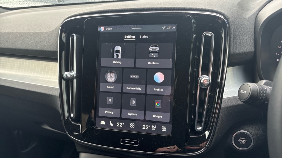 Used Volvo XC40 2025 for sale - 77910879: Photo 17