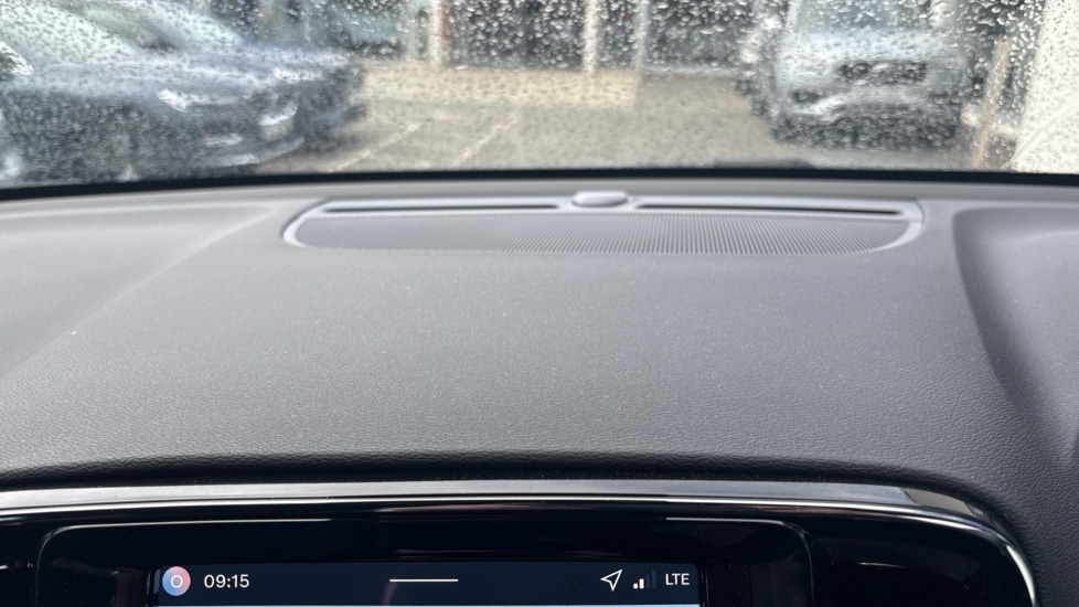 Used Volvo XC40 2025 for sale - 77910879: Photo 25