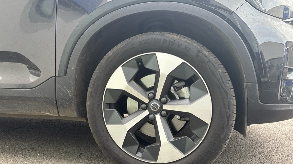 Used Volvo XC40 2025 for sale - 77910879: Photo 9