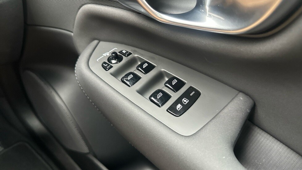 Used Volvo XC90 2025 for sale - 76678604: Photo 22