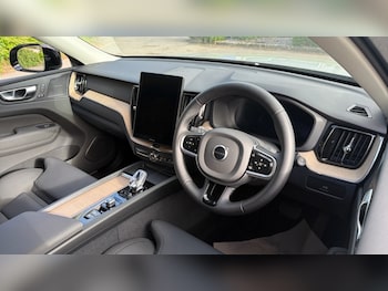 Used Volvo XC60 2025 for sale - 78403206: Photo