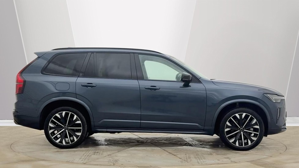 Used Volvo XC90 2025 for sale - 78053470: Photo 2