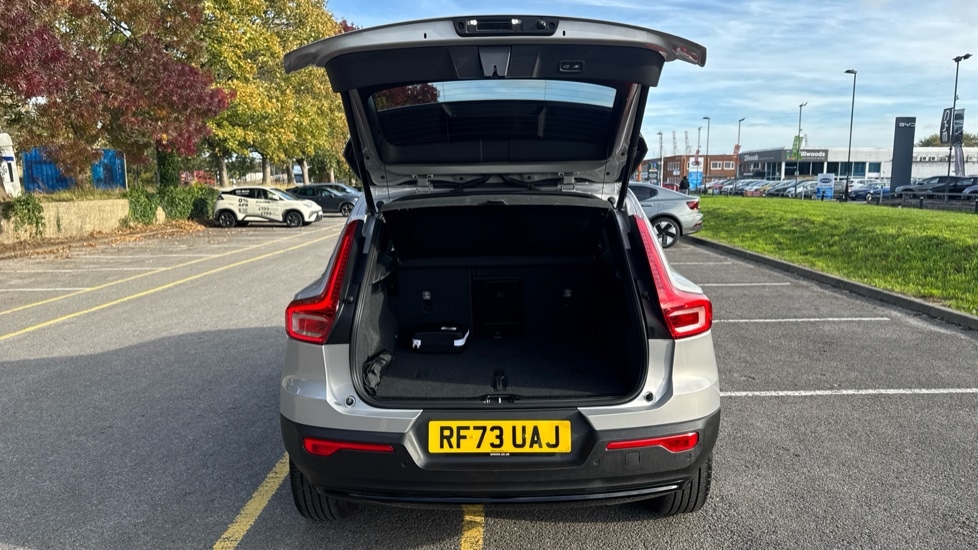 Used Volvo XC40 2023 for sale - 76782454: Photo 13