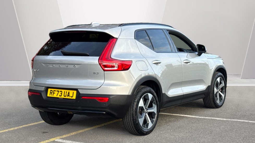 Used Volvo XC40 2023 for sale - 76782454: Photo 2