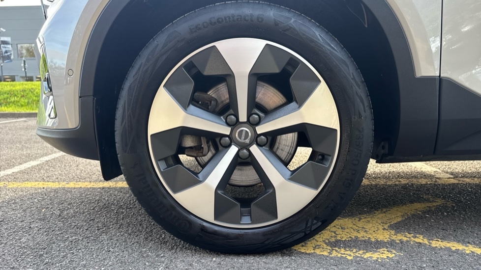 Used Volvo XC40 2023 for sale - 76782454: Photo 9