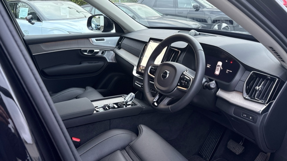 Used Volvo XC90 2025 for sale - 76679854: Photo 4