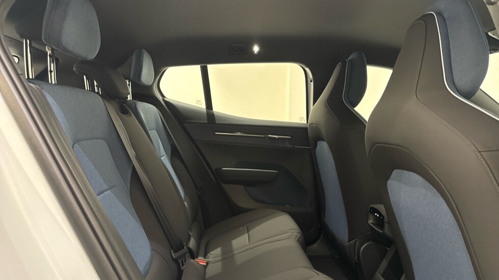 Used Volvo EX30 2025 for sale - 77552115: Photo 6