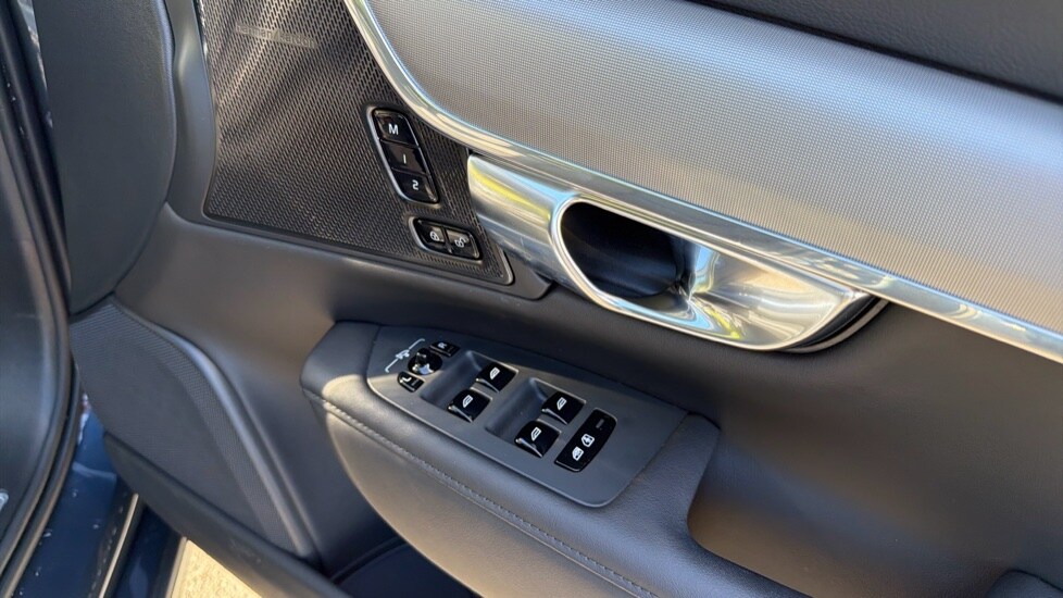 Used Volvo V90 2025 for sale - 78220901: Photo 19