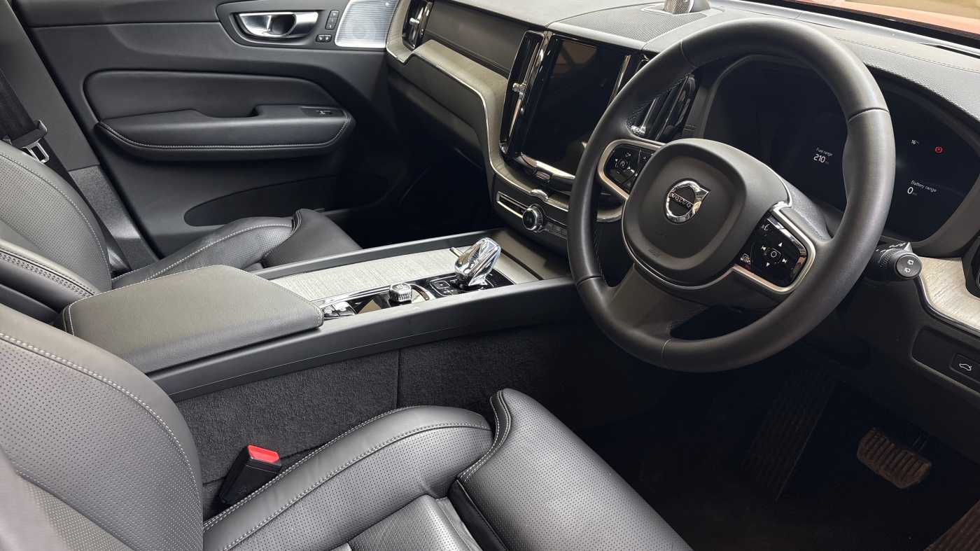 Used Volvo XC60 2025 for sale - 77417432: Photo 9