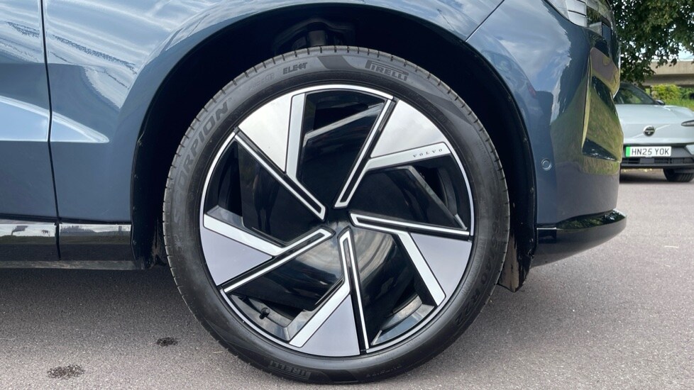 Used Volvo EX90 2025 for sale - 78209757: Photo 9