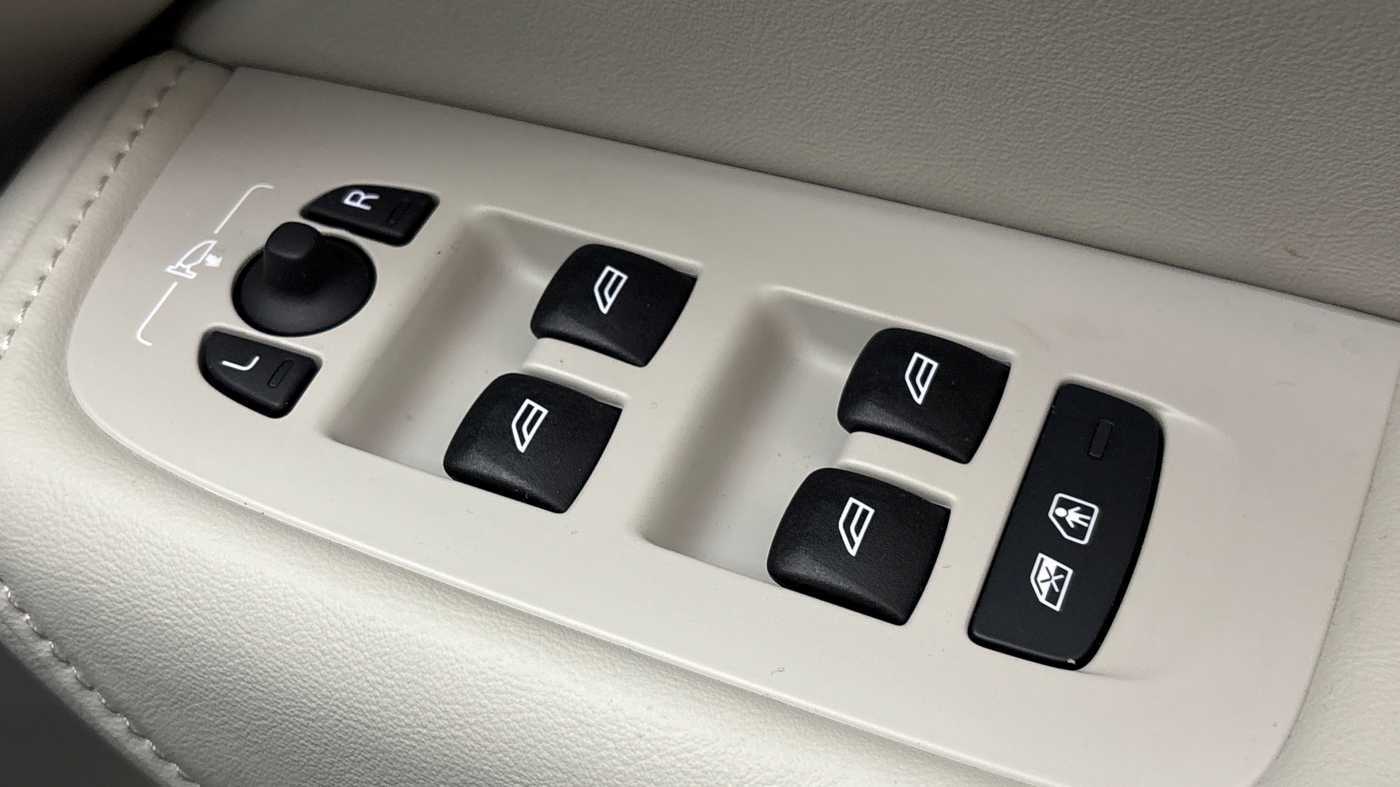 Used Volvo XC60 2025 for sale - 77901507: Photo 25