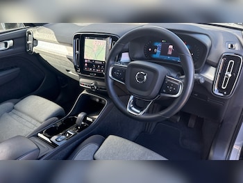 Used Volvo XC40 2023 for sale - 78259116: Photo