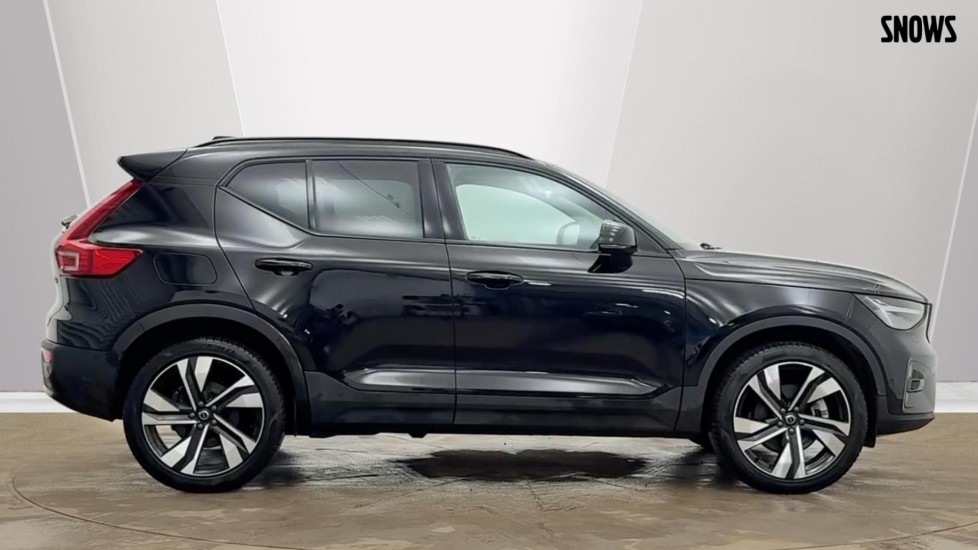 Used Volvo XC40 2025 for sale - 77770866: Photo 2