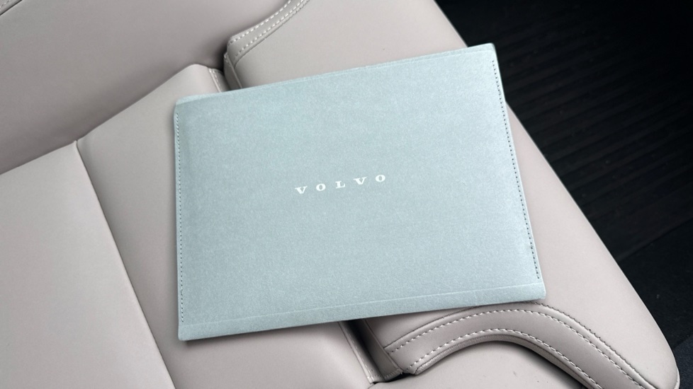 Used Volvo XC60 2025 for sale - 77803351: Photo 14