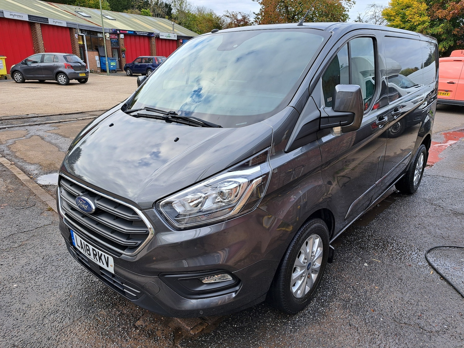 Used Ford Transit Custom 2018 for sale - 76198119: Photo 1