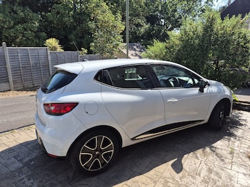 Used Renault Clio 2014 for sale - 79371641: Photo
