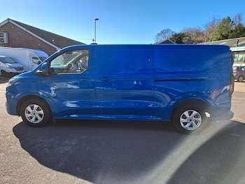 Used Ford Transit Custom 2024 for sale - 77872268: Photo