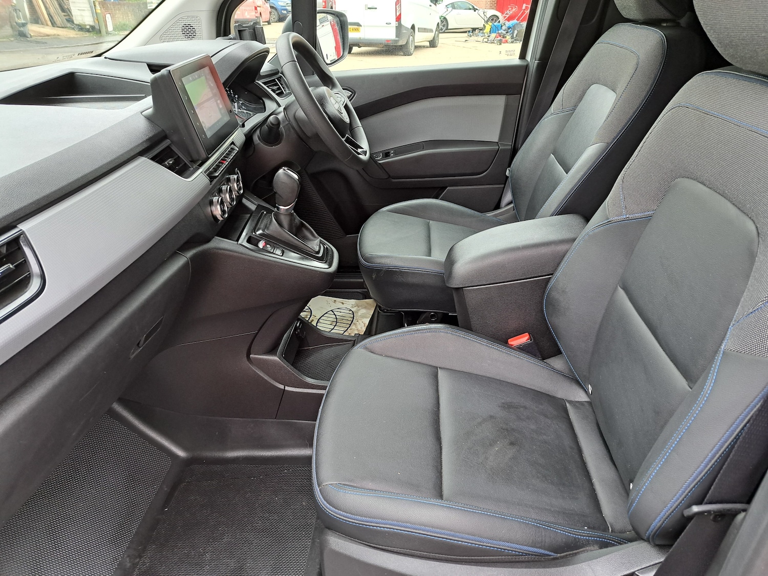 Used Nissan Other 2023 for sale - 76065022: Photo 10