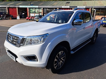 Nissan - Navara