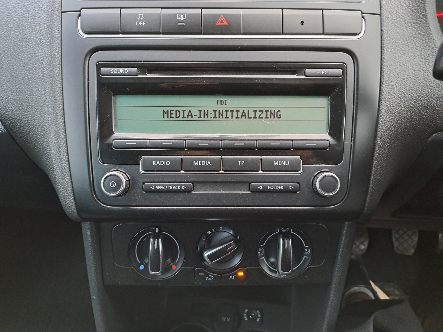 Used Volkswagen Polo 2011 for sale - 76909313: Photo 15