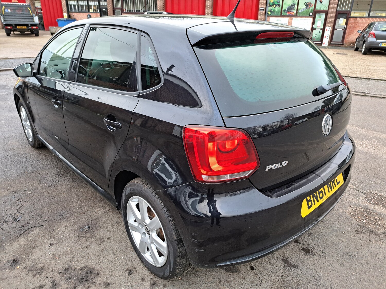Used Volkswagen Polo 2011 for sale - 76909313: Photo 6
