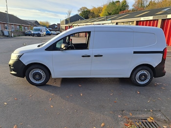 Used Renault Kangoo 2024 for sale - 76157877: Photo