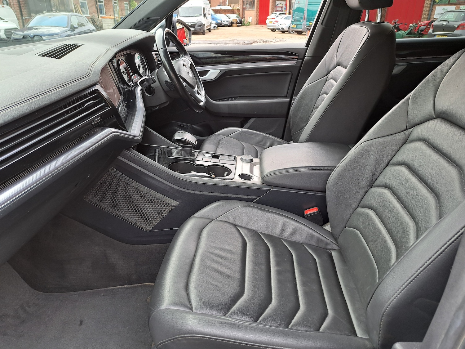 Used Volkswagen Touareg 2019 for sale - 76369045: Photo 10