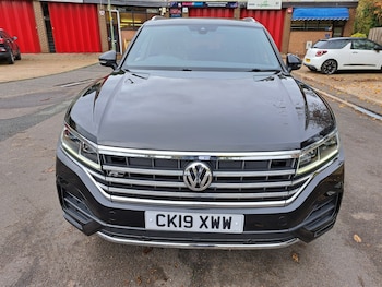 Used Volkswagen Touareg 2019 for sale - 76369045: Photo