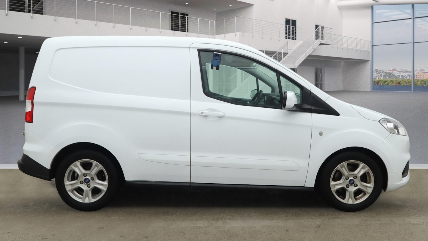 Used Ford Transit Courier 2022 for sale - 76364403: Photo 4