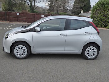 Used Toyota AYGO 2021 for sale - 76945560: Photo