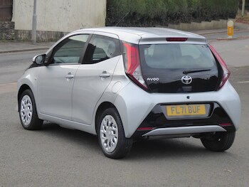 Used Toyota AYGO 2021 for sale - 76945560: Photo