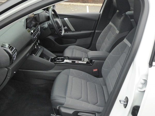 Used Citroen C4 2023 for sale - 76273348: Photo 10