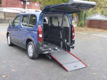 2021 - 1.5 BLUE HDi ALLURE WHEELCHAIR ACCESSIBLE VEHICLE 5-Door