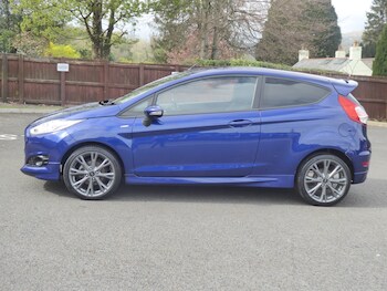 Used Ford Fiesta 2017 for sale - 78112123: Photo