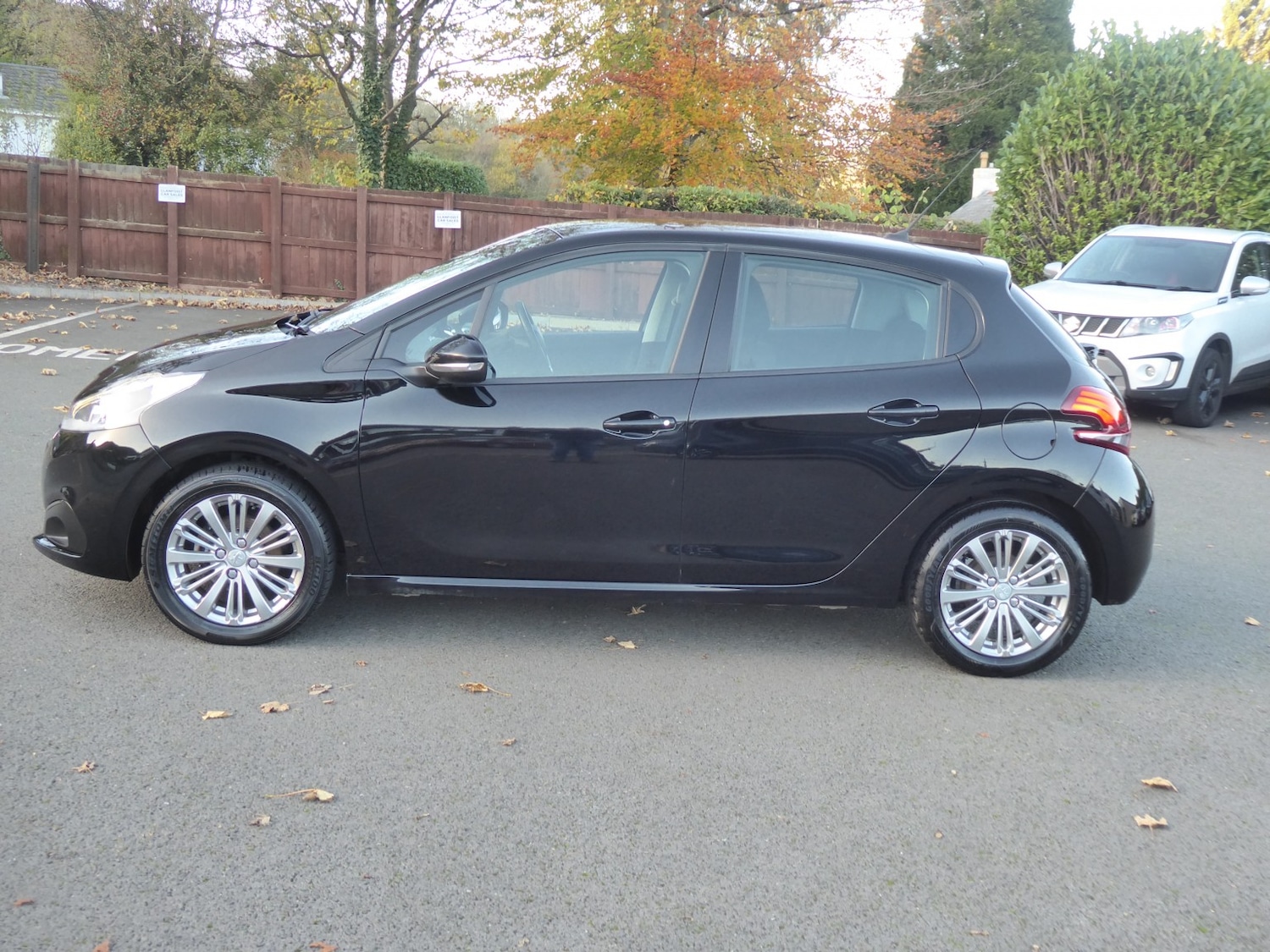 Used Peugeot 208 2018 for sale - 76605867: Photo 3