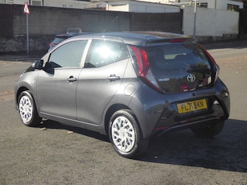 Used Toyota AYGO 2021 for sale - 76268463: Photo