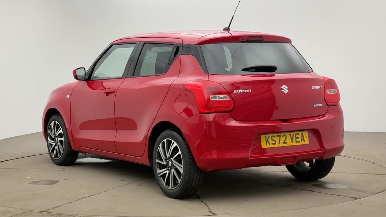 Used Suzuki Swift 2023 for sale - 78168902: Photo 2