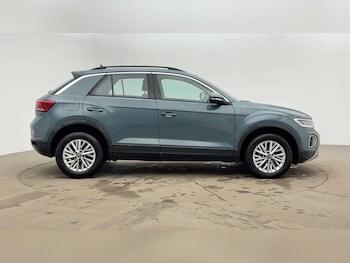 Used Volkswagen T-Roc 2023 for sale - 78408525: Photo
