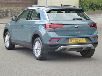 Used Volkswagen T-Roc 2023 for sale - 78408525: Photo