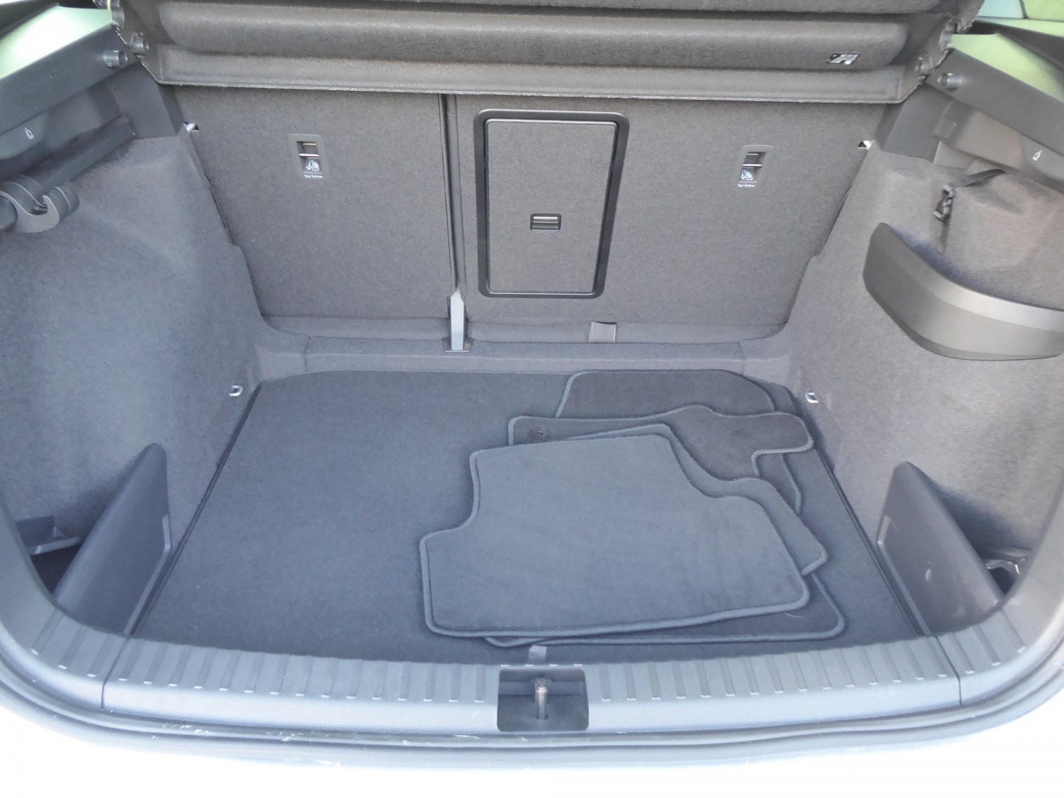 Used Skoda Karoq 2024 for sale - 76430878: Photo 12