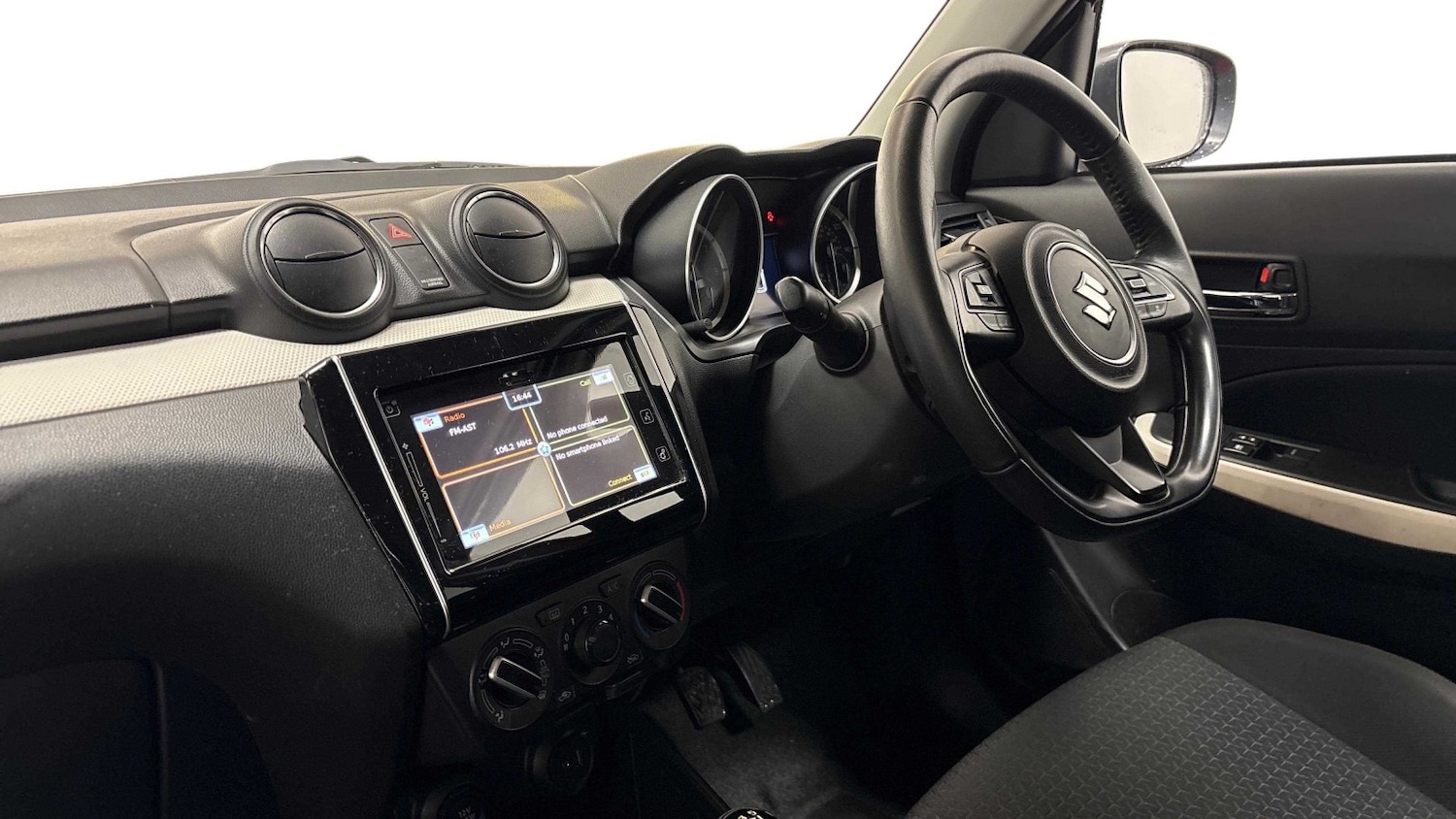 Used Suzuki Swift 2022 for sale - 76618571: Photo 7