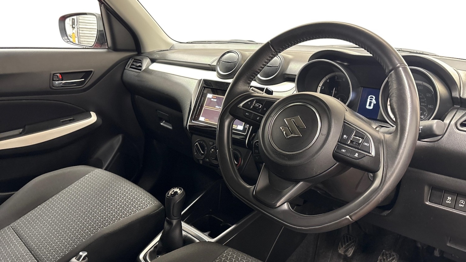 Used Suzuki Swift 2022 for sale - 76618571: Photo 8