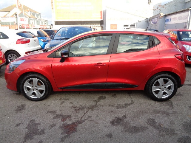 Used Renault Clio 2014 for sale - 76330037: Photo 17