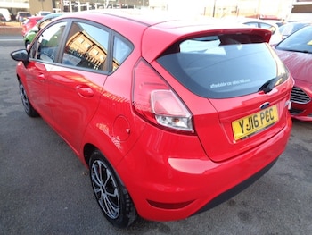 Used Ford Fiesta 2016 for sale - 77013218: Photo